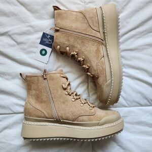 Target Universal Thread Tan Platform Booties - Size 9